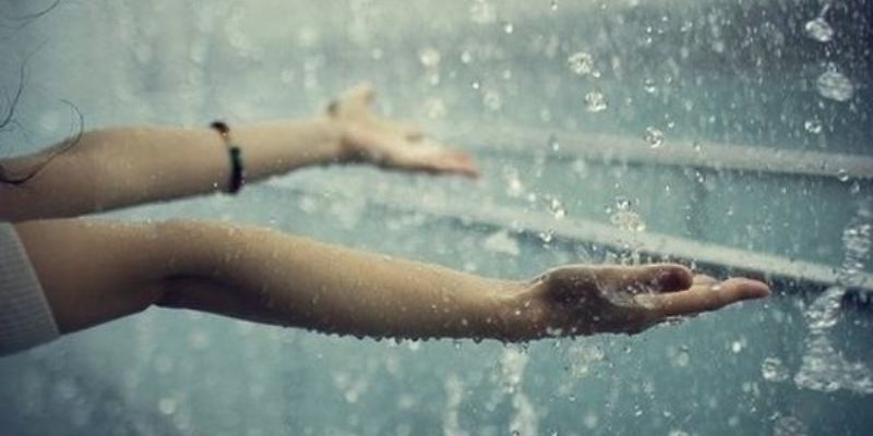 Mơ thấy mưa bão Mơ thấy mưa bão